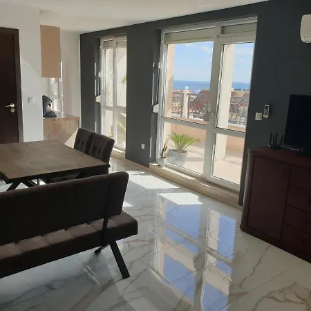 Grand Sea View Penthouse Apartment *